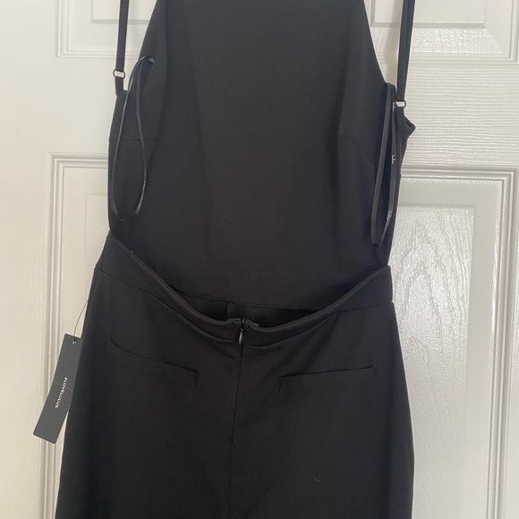 NWT Lulus Black Halter Jumpsuit Backless Size Medium - Picture 5 of 8